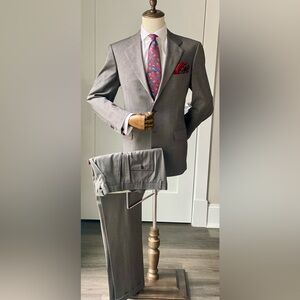LNWOT Refined Sharkskin-Gray Striped Super 150s Brioni Suit 40R US/50R EU